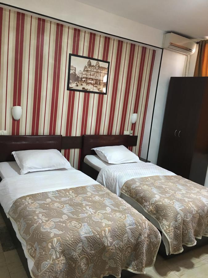 Hotel Taco Bukares Bagian luar foto