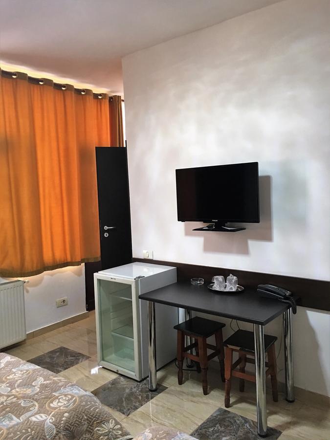 Hotel Taco Bukares Bagian luar foto
