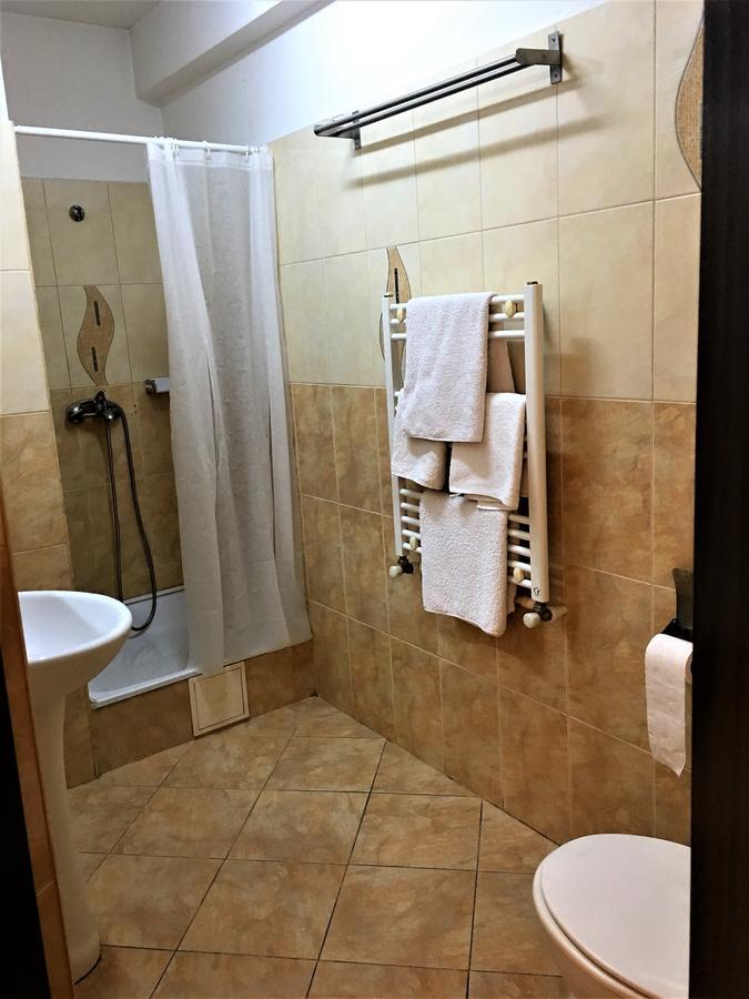Hotel Taco Bukares Bagian luar foto