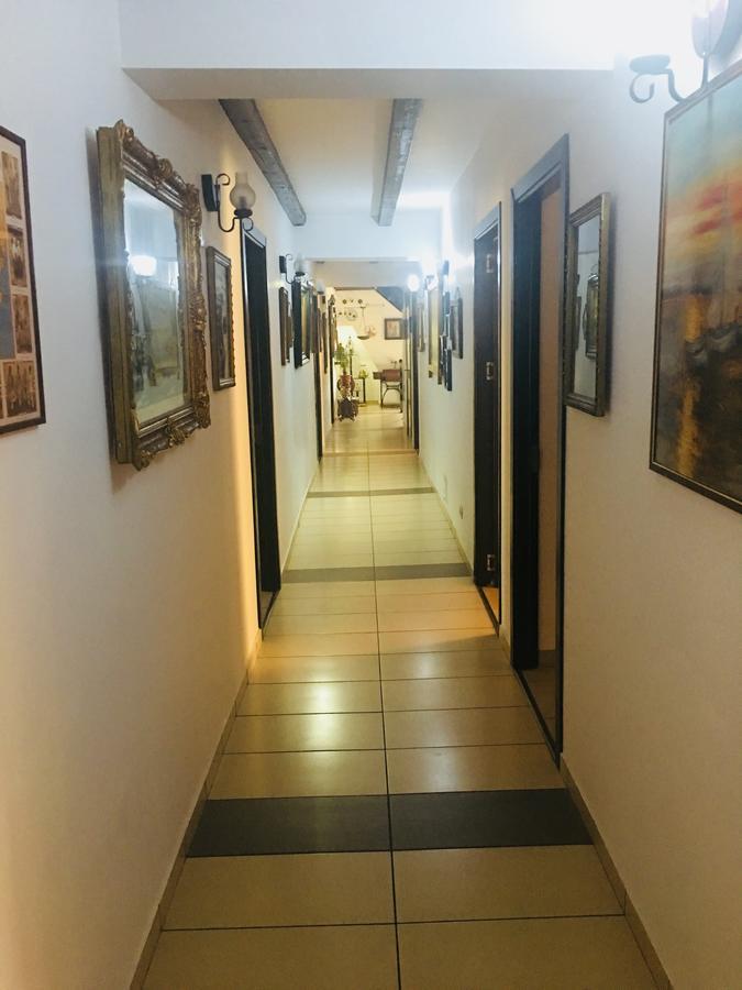 Hotel Taco Bukares Bagian luar foto