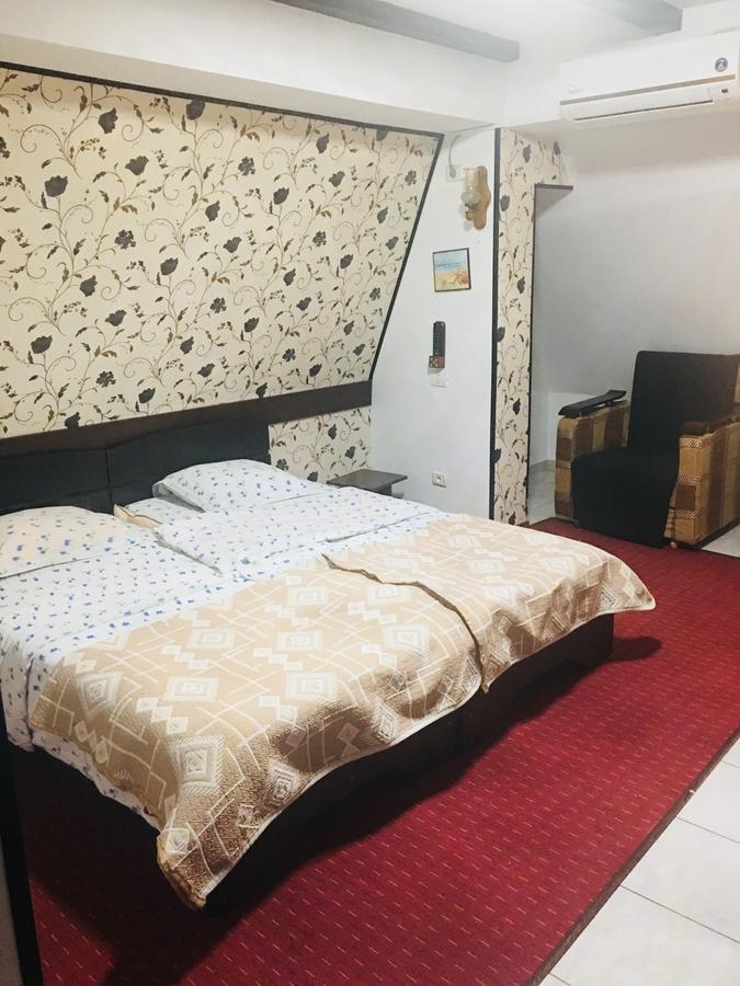 Hotel Taco Bukares Bagian luar foto