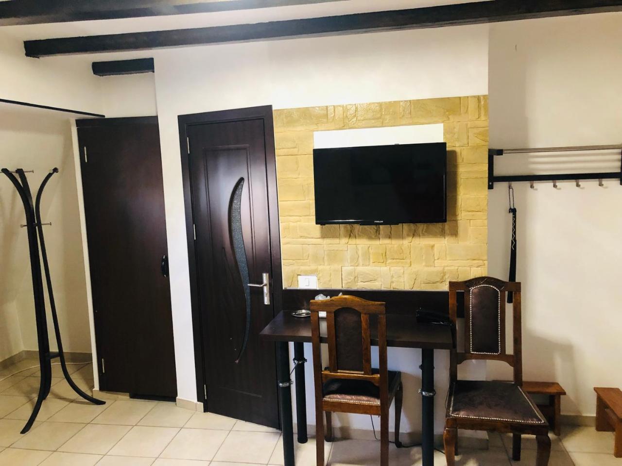 Hotel Taco Bukares Bagian luar foto