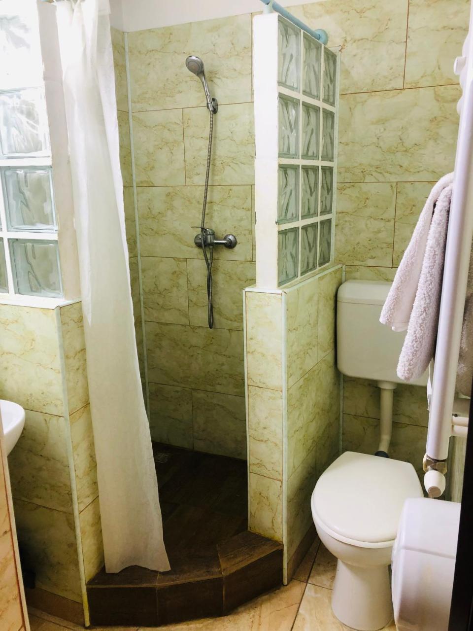 Hotel Taco Bukares Bagian luar foto
