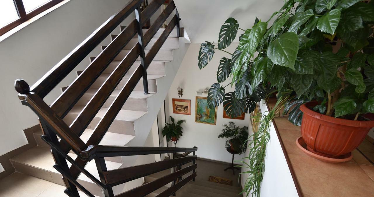 Hotel Taco Bukares Bagian luar foto