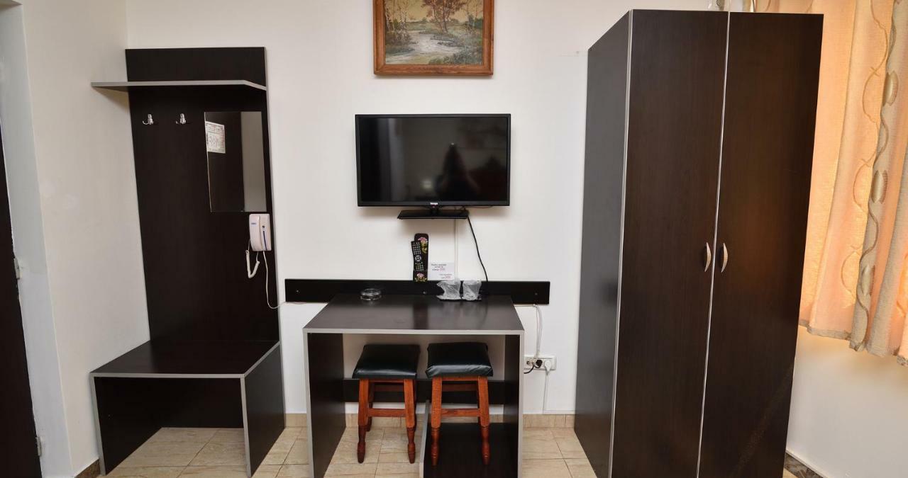 Hotel Taco Bukares Bagian luar foto