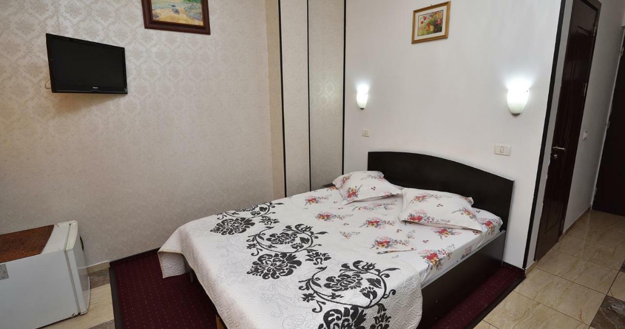 Hotel Taco Bukares Bagian luar foto